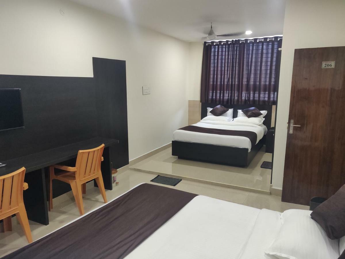 Mbj Inn Temple View Kanchipuram Room photo
